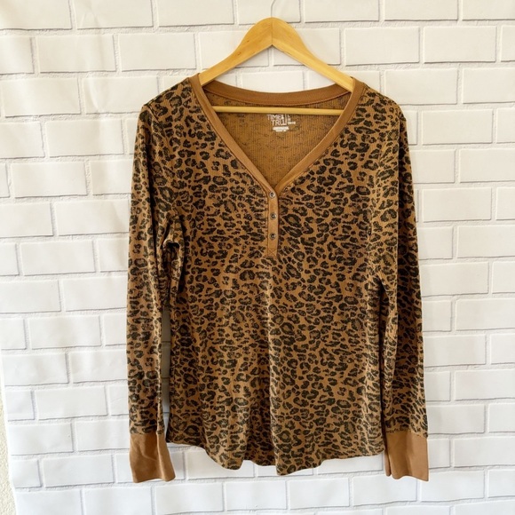Time and Tru animal print long sleeve Size Large 12/14 - Picture 1 of 9